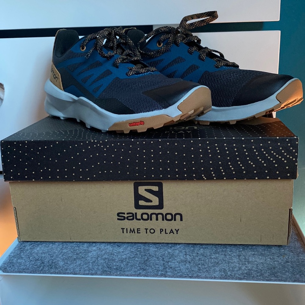 Brand new in box kids salomon runners - Picture 1 of 6